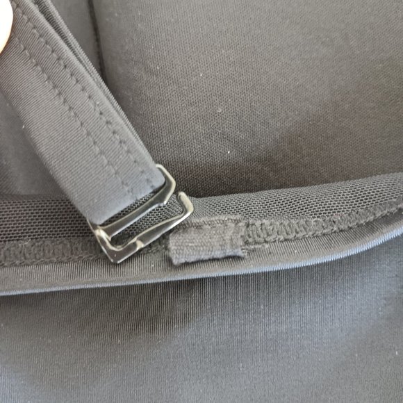 Cacique Women's Plus Black No-Wire Scoop Neck Swim Top Size 28 - Picture 5 of 8